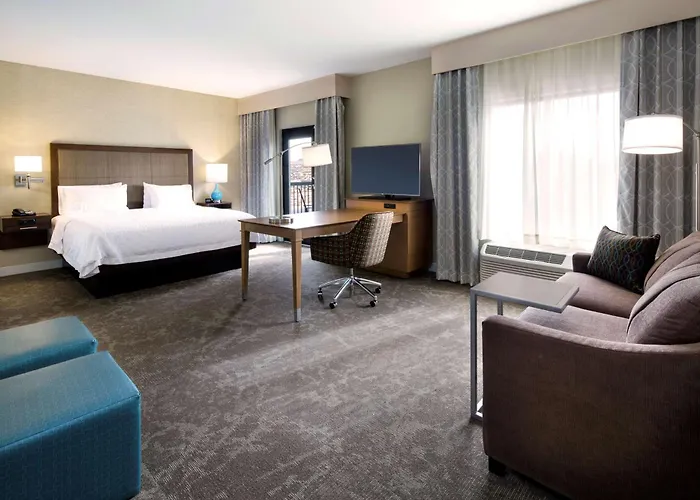 Hampton & - Powell Hotel 3*