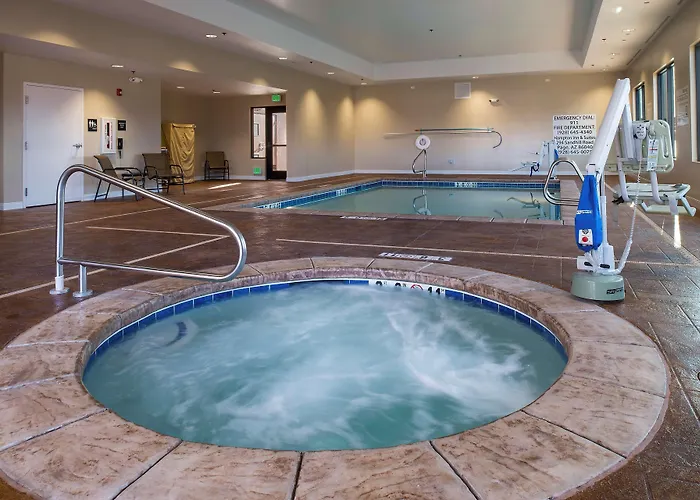 Hotel Hampton & - Powell 3*